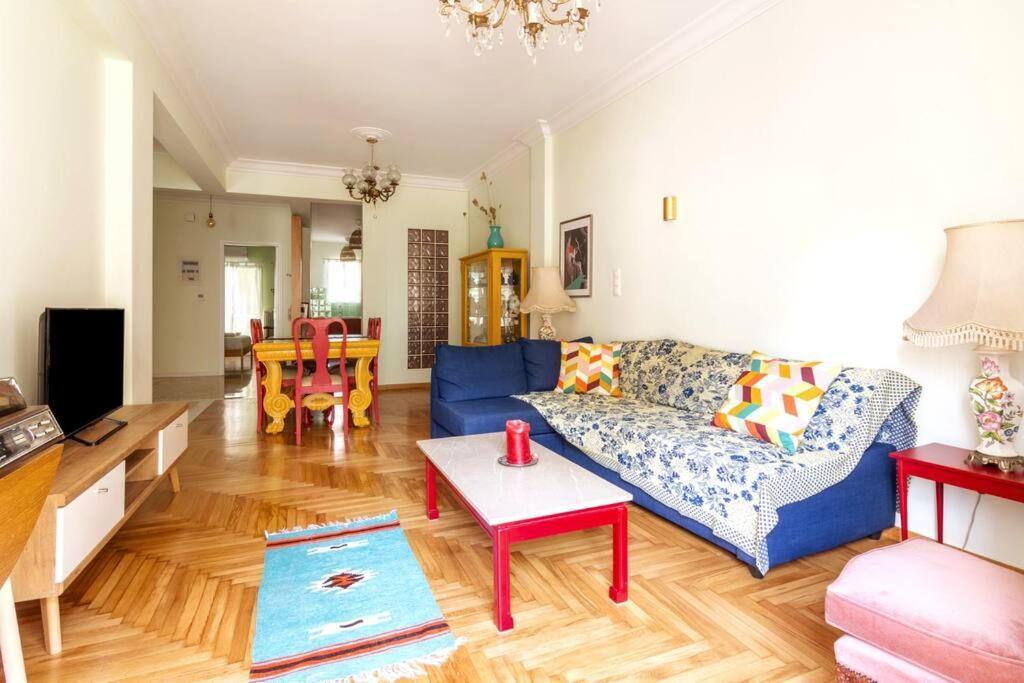 אתונה Iphigenia 2 Bedroom Retro Downtown Apartment מראה חיצוני תמונה